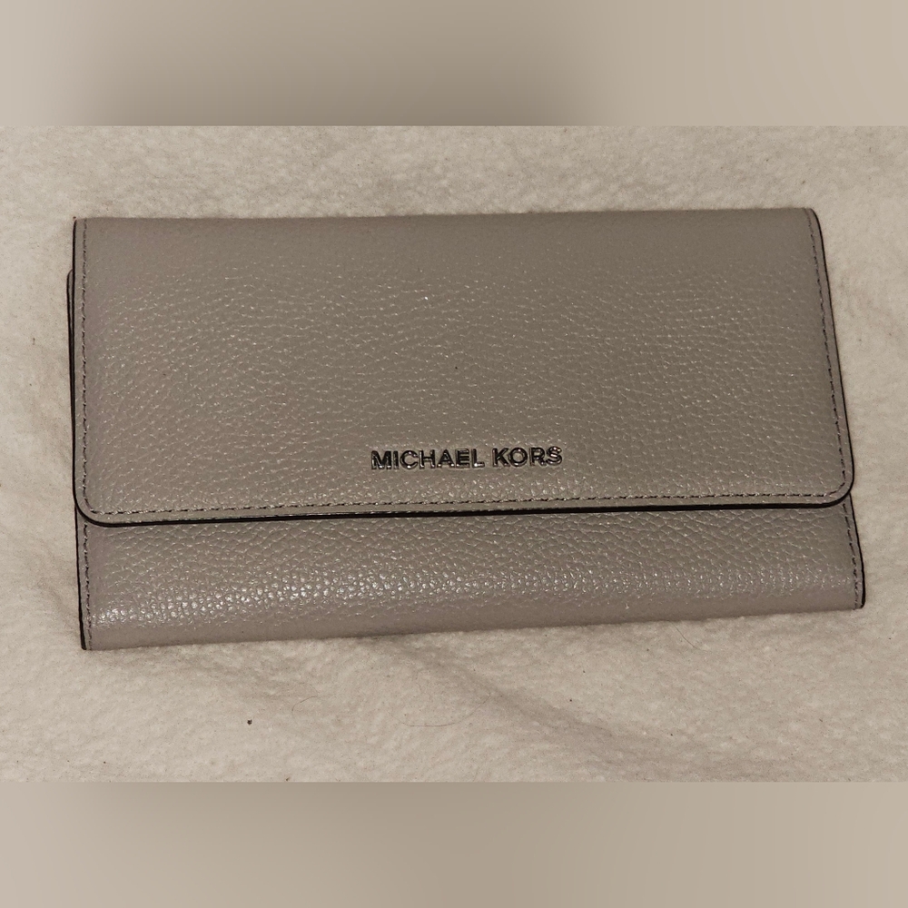 Michael Kors Pebble Leather Wallet in Gray